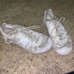 Nfinity cheer shoes